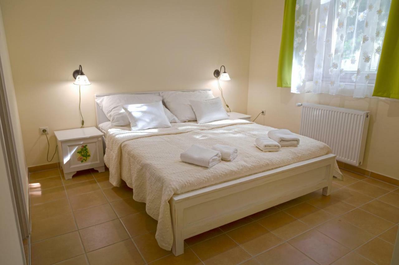 Balzsam Apartmanhaz Гаркань Екстер'єр фото