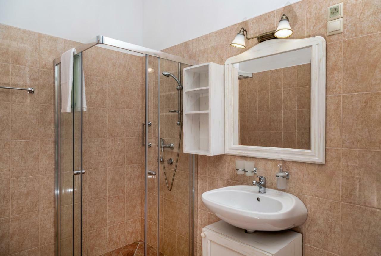 Balzsam Apartmanhaz Гаркань Екстер'єр фото
