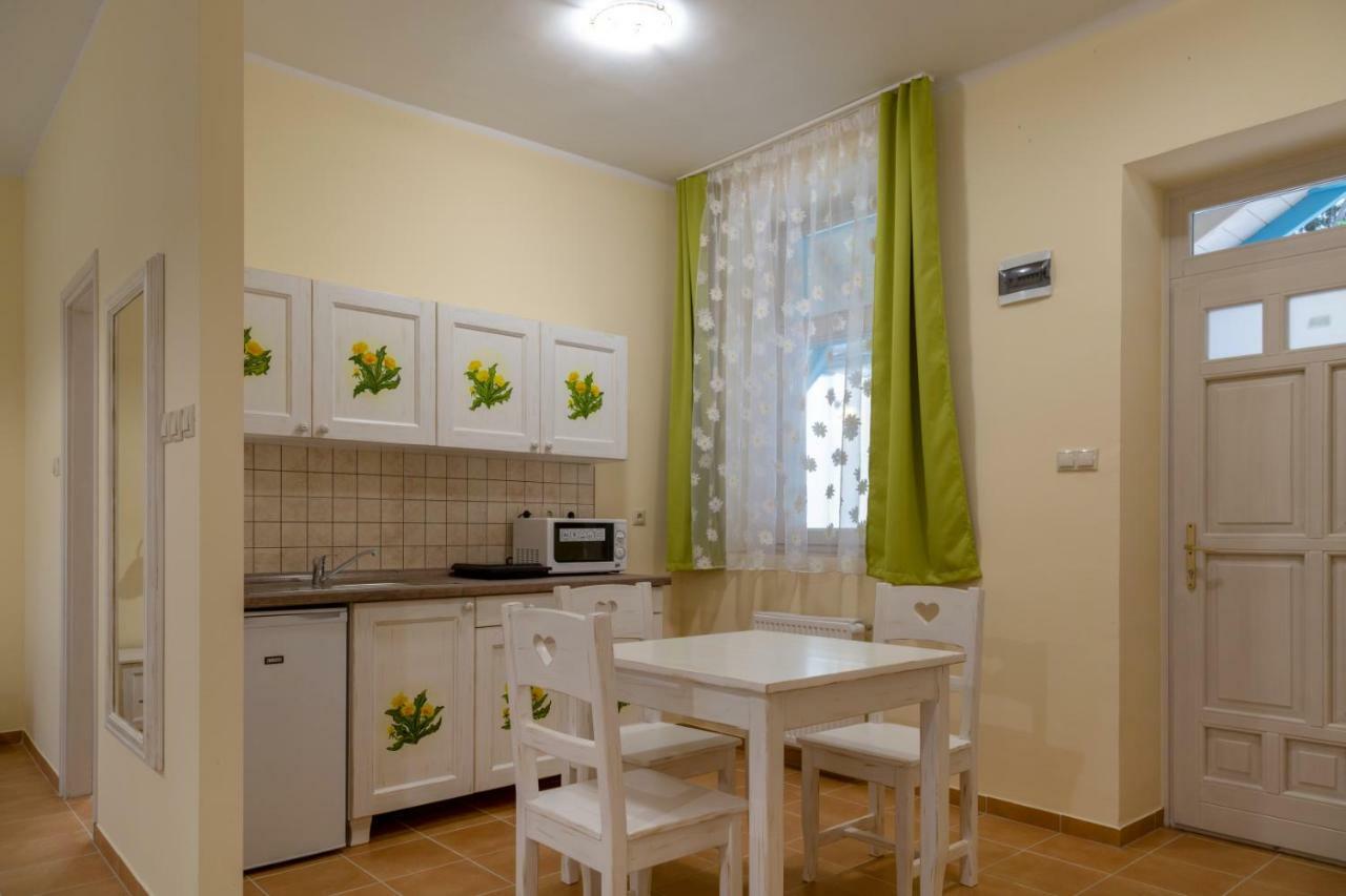 Balzsam Apartmanhaz Гаркань Екстер'єр фото