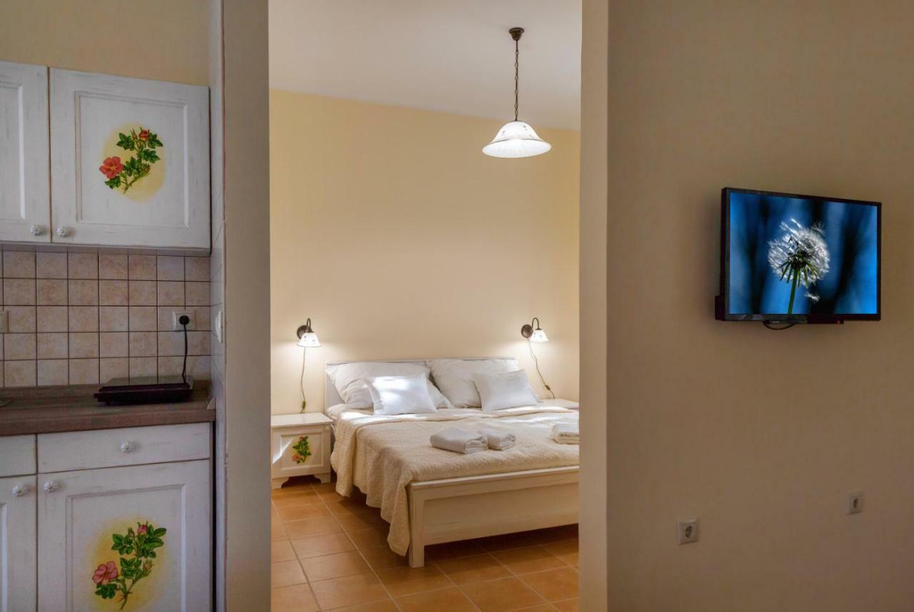 Balzsam Apartmanhaz Гаркань Екстер'єр фото